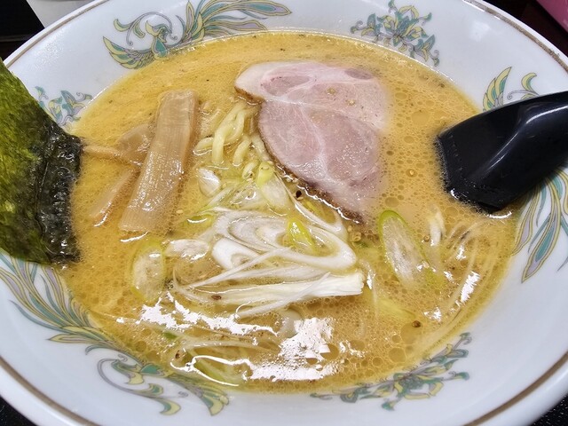 味噌ラーメン専科 やど香り惣菜店 - 運動公園前（ラーメン）の写真
