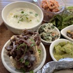 Bluebell  - シーフードのクリーム煮と肉豆腐