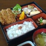 cafe茶和 - とんかつ定食  1,200円