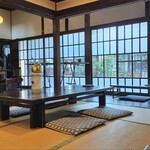 空間茶天 - 中庭を望む