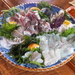 魚山人 - 刺身盛合せ（鯵、鯛、ひらめ、飛び魚、きす）（2人前）