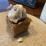 HOPPERS - この日のスモールデザートはキャロットケーキ　絶品！