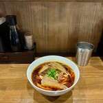 老四川 - 伝統紅焼牛肉麺