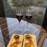 志摩観光ホテル　ベイスイート - ゲストラウンジのカクテルタイム