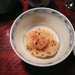 ななしの庵 - ひっつみ　醤油粕とカラスミを添えて　ひっつみの弾力と味の強さに醤油粕とカラスミの塩味がいいバランスでした