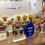 カフェ ワン - トロフィー