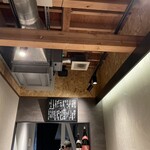 炭火焼鳥issiki - 天井にダクト