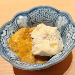すが弥 - 大分の塩水ウニとガーリックチーズ。この組み合わせがまた絶妙