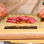 すが弥 - マグロのトロたく太巻き