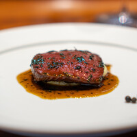 馳走西健一 - 炭火焼き日本鹿背ロース