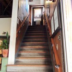 umie - この階段を上がります