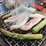 塩ホルモン 炭や - 焼いてみた