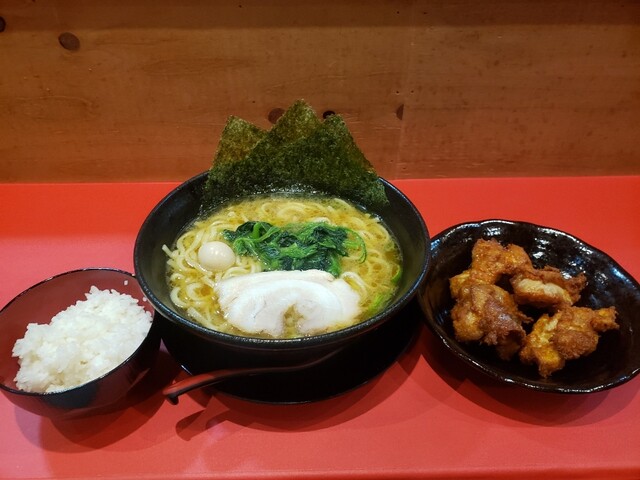 yokohamaiekeiramenumeya photo 4
