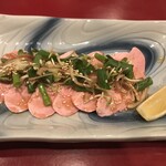 ニュー新橋ビル 牡蠣入レ時 - エイのレバ刺し　絶品！