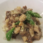 マジカメンテ ビバッコ - パスタ　スペッツレ　牛すね肉の赤ワイン煮込みソース