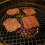 SATOブリアン - 鹿児島の黒毛和牛のタン元3