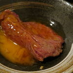 SATOブリアン - 宮崎牛のヒレのすき焼き、にんにくたまり醤油と長崎の雲仙の卵で5