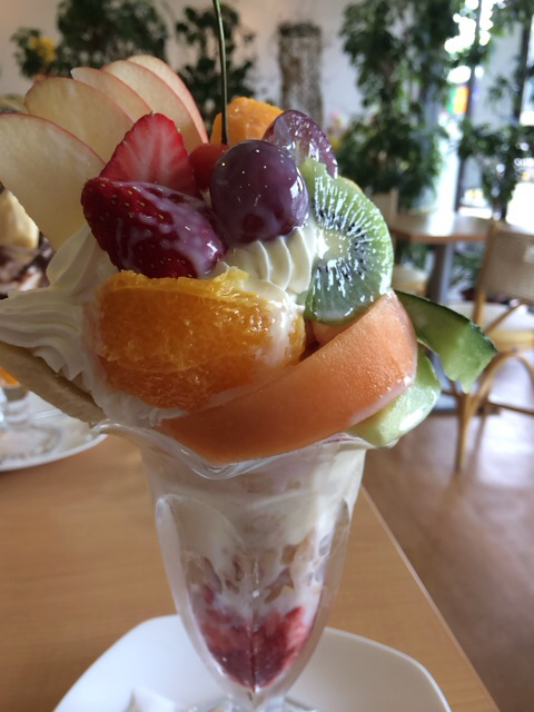 フルーツパフェはデカぃし美味い By 越前一 移転 洋菓子ｊｕｎ 蓬莱広小路店 ジュン 武生 ケーキ 食べログ