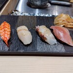 銀座のみこ寿司 - 海老,帆立,真鯛,寒ブリ