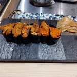 銀座のみこ寿司 - うに3種6貫