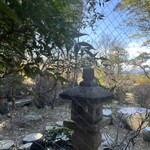 蕎麦 阿き津 - 日本庭園　遠くに富士山も。