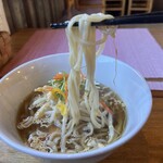 中華蕎麦 はざま - 麺は太麺
