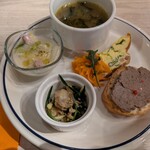 ハレトケ - 前菜。アルコール飲まない人にも提供で、嬉しい