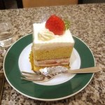 カフェ・シャリマァル - 苺のショートケーキ