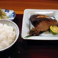 赤坂とゝや魚新 - ぶりの塩焼き