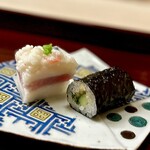 片折 - ⑤蕪寿司、コノワタ恵方巻き
      〜塩漬けにした蕪に切り込みを入れ寒鰤なを挟み、糀でじっくり発酵させた酸味と旨みのバランスが絶妙ななれずし。コノワタの太巻きは季節柄、恵方巻きとして。