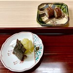 片折 - 八幡巻き、昆布佃煮、白菜