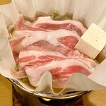 吾愛人 中央駅東口店 - 吾愛人会席　六白黒豚しゃぶ紙鍋