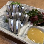 立飲み屋 Kiritsu - きびなごの刺身