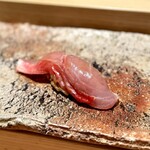 匠 進吾 - 金目鯛の昆布〆。
      もちろん、安定の美味しさ。