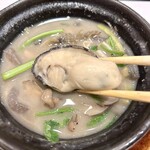 馬車道 大かわ - プリっと立派な牡蠣が２つも！きのこや蒟蒻も入って具沢山✨