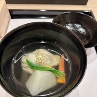 馬車道 大かわ - 蟹味噌と百合根の真薯　聖護院大根　お出汁が堪りません❗️(＊´ Ａ｀＊)