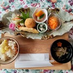 里山カフェ HAKU - ランチ 岸根栗の炊き込みご飯