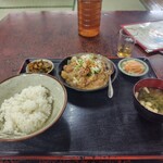 とら食堂 - もつ煮定食　もつ大盛　ご飯少なめ