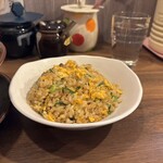 博多らーめん 万々 - これがラード味の半チャーハン　お試しください