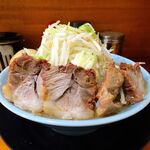 ラーメン 盛太郎 - チャーシュー麺　1,100円（野菜マシマシ、薄味）