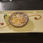 Le Relais Saint-Michel - アップルパイ