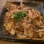 鉄板居酒屋ひととき - ピリ辛ホルモン焼きうどん