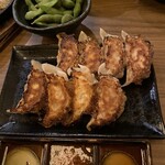 鉄板居酒屋ひととき - ひととき特製餃子、枝豆