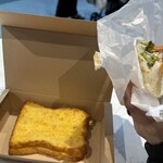 タリーズコーヒー - たまごサンドは食べちゃって、長女と合流、次女はこの後来た