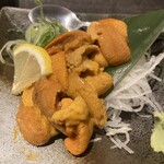 居酒屋 勇旬 いか太郎 本店 - ウニ刺し(1,880円)
                                →ウニがたっぷり。濃厚な味わいでお酒が進みます。