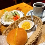 コメダ珈琲店 - ローブパン