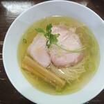 らあめん サンド - 比内地鶏とシャモロックの塩らあめん