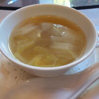 中国料理 四川 - 干し貝柱と白菜のスープ