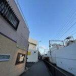 老虎苑 - 早朝の上新庄駅