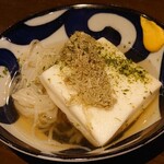 飲んべぇ食堂 らくだ屋 - おでん(白滝、はんぺん)